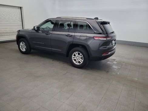 Used 2023 Jeep Grand Cherokee Laredo w/ Luxury Tech Group I AWD/4WD image 3