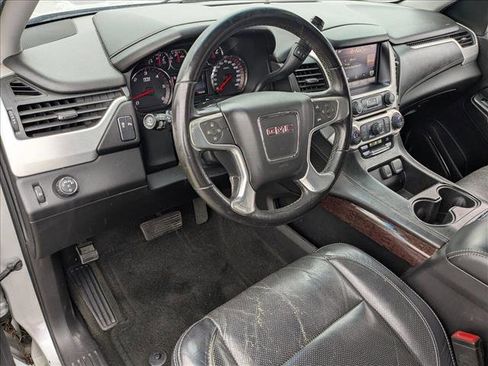 Used 2015 GMC Yukon XL SLE image 9