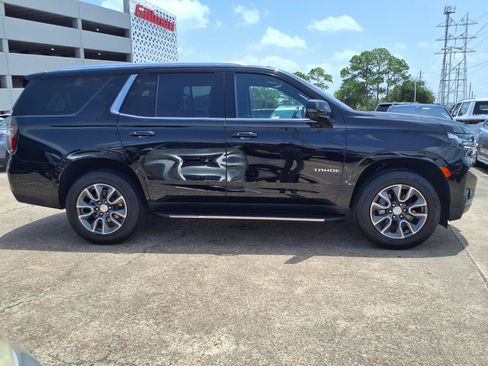 Used 2022 Chevrolet Tahoe LT w/ Luxury Package RWD image 29
