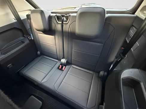 Used 2019 Volkswagen Tiguan SE w/ Panoramic Sunroof Package AWD/4WD image 16