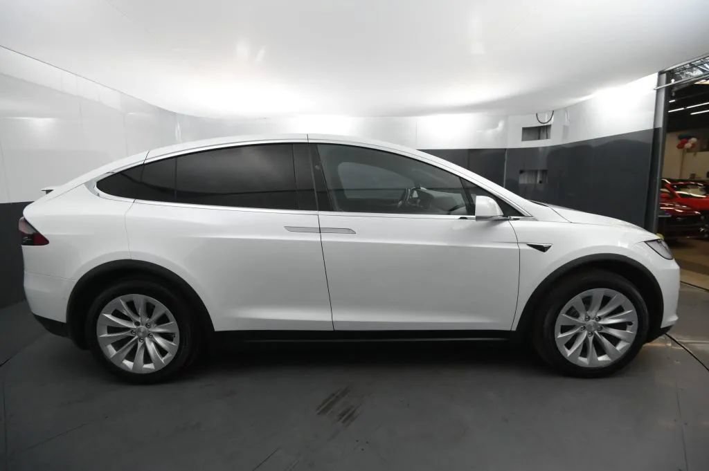 Used 2020 Tesla Model X Long Range AWD/4WD image 6