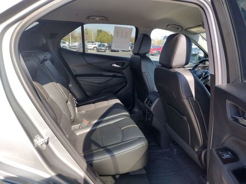 Used 2024 Chevrolet Equinox Premier AWD/4WD image 19