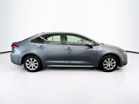 Used 2025 Toyota Corolla LE FWD image 10