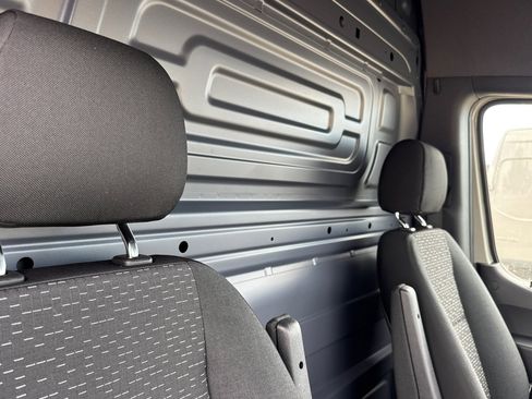 New 2025 Mercedes-Benz Sprinter 2500 image 18