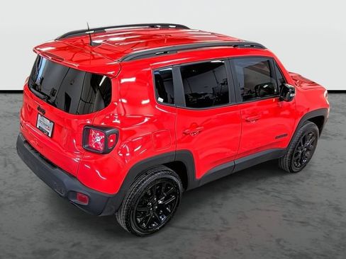 Used 2022 Jeep Renegade Altitude w/ Convenience Group AWD/4WD image 4