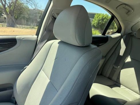 Used 2007 Lexus LS 460 image 40
