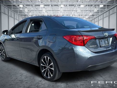 Used 2017 Toyota Corolla SE FWD image 3