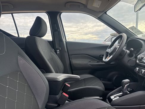 Certified 2019 Nissan Kicks S w/ Exterior Electronics Package image 11