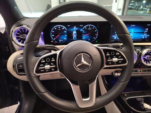 Used 2022 Mercedes-Benz A 220 image 16