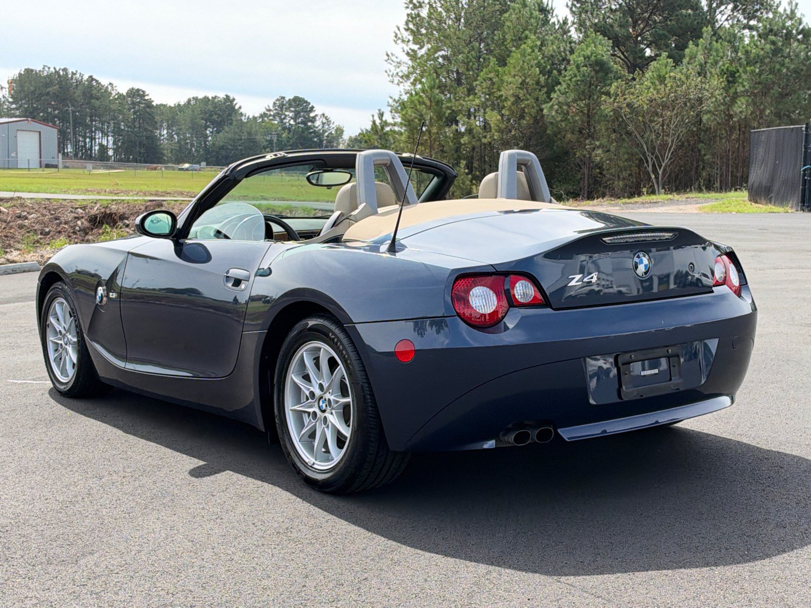 Used 2005 BMW Z4 2.5i RWD image 7