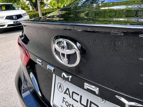 Used 2024 Toyota Camry SE FWD image 31