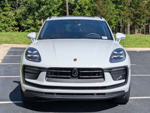Certified 2025 Porsche Macan S AWD/4WD image 34