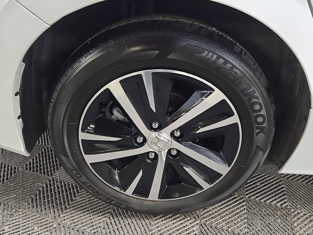 Used 2023 Honda Civic LX image 13