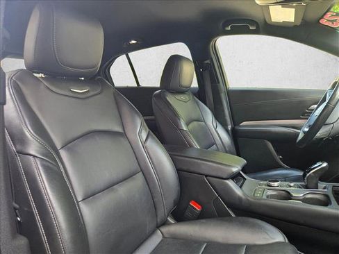 Used 2023 Cadillac XT4 Premium Luxury FWD image 19