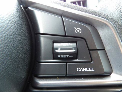 Used 2017 Subaru Impreza 2.0i AWD/4WD image 19