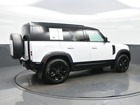 Used 2023 Land Rover Defender 110 X-Dynamic SE AWD/4WD image 8