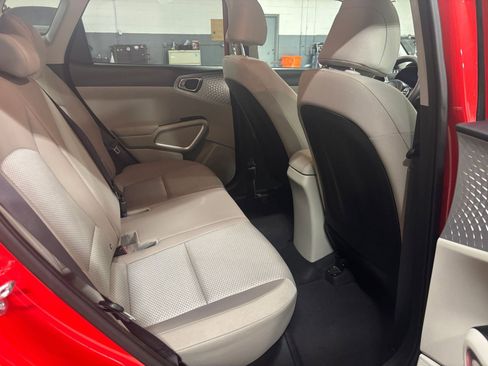 Used 2025 Kia Soul LX w/ LX Technology Package image 37