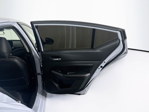 Used 2023 Nissan Altima 2.5 SR w/ SR Premium Package FWD image 30