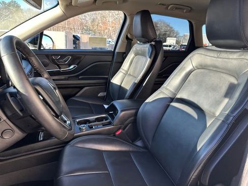 Used 2025 Lincoln Corsair AWD w/ Equipment Group 101A image 34