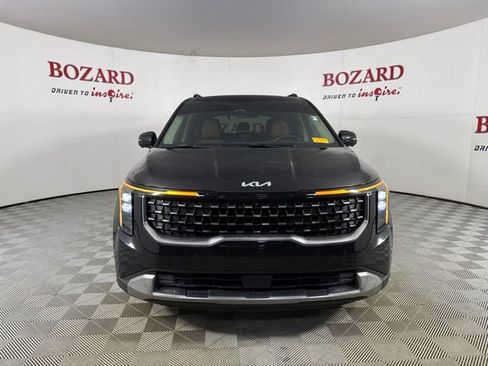 Used 2026 Kia Carnival SX FWD image 2