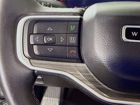 Used 2023 Jeep Wagoneer Series II RWD image 14