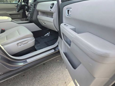 Used 2015 Honda Pilot Touring image 10