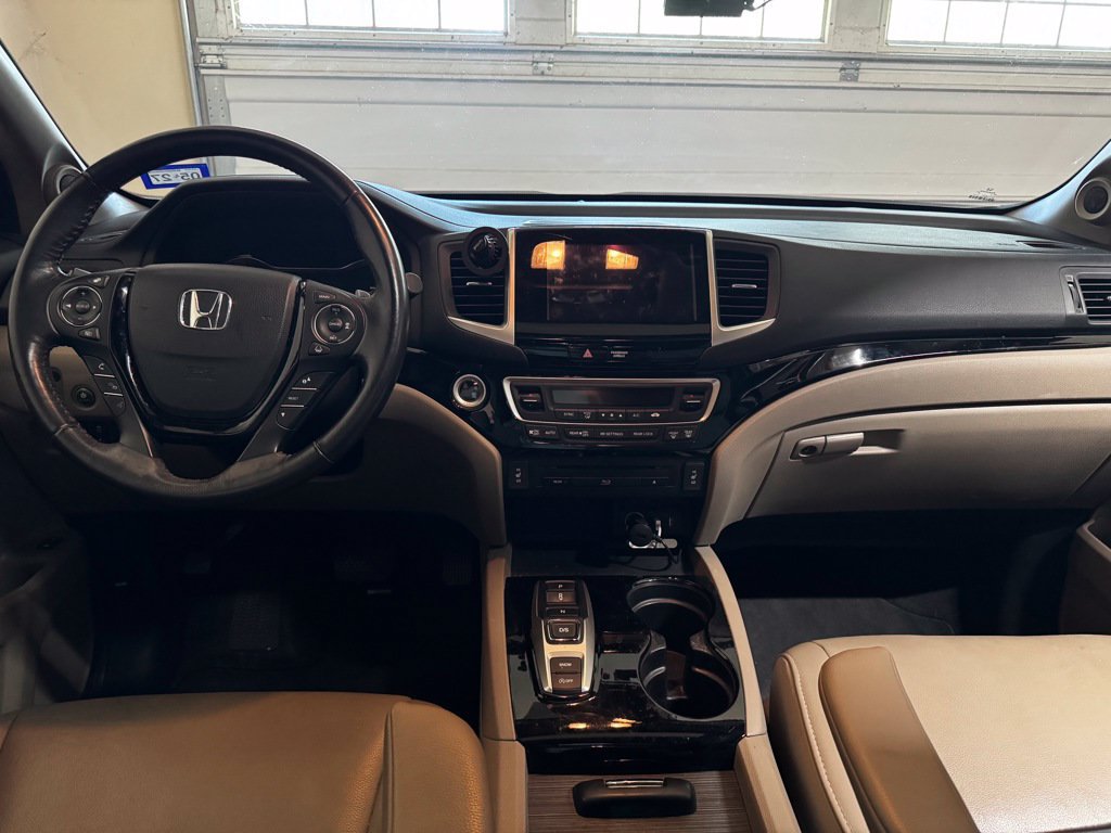Used 2018 Honda Pilot Touring image 8