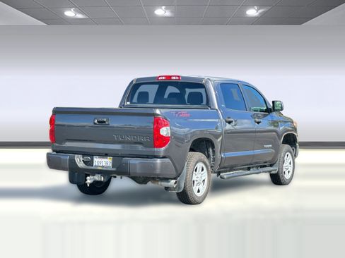 Used 2018 Toyota Tundra SR5 w/ SR5 Upgrade Package image 9