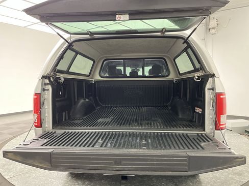 Used 2017 Ford F150 XLT w/ Equipment Group 302A Luxury AWD/4WD image 27