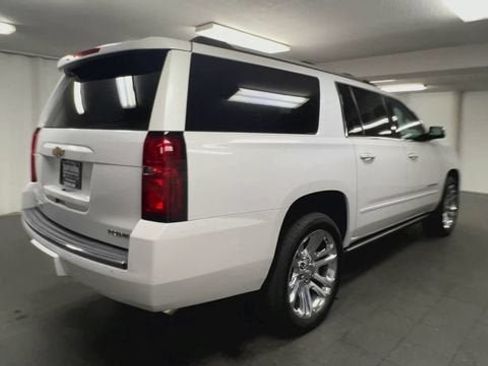 Used 2019 Chevrolet Suburban Premier w/ Premier Plus Edition AWD/4WD image 8