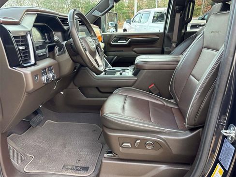 Used 2024 GMC Sierra 2500 Denali w/ Denali Reserve Package image 11