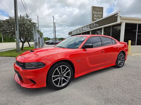 Used 2023 Dodge Charger R/T RWD image 1