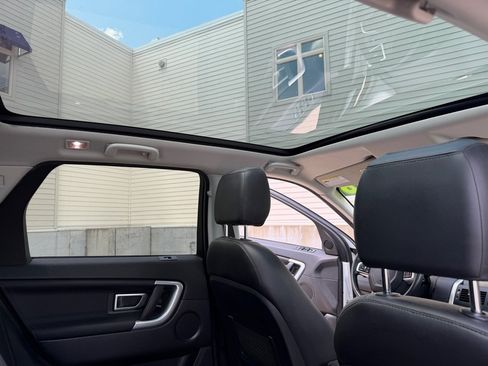 Used 2018 Land Rover Discovery Sport HSE AWD/4WD image 23
