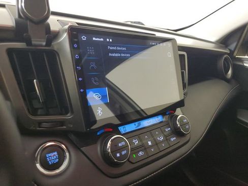 Used 2017 Toyota RAV4 XLE FWD image 28