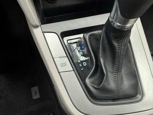 Used 2020 Hyundai Elantra SEL image 20