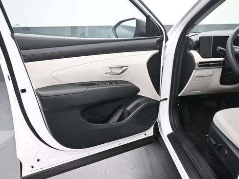 Used 2026 Hyundai Tucson SEL Plus FWD image 17