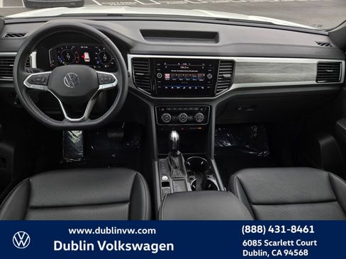Certified 2023 Volkswagen Atlas Cross Sport SE w/ Panoramic Sunroof Package FWD image 14
