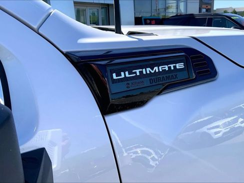 Used 2024 GMC Sierra 2500 Denali Ultimate w/ Max Trailering Package AWD/4WD image 4