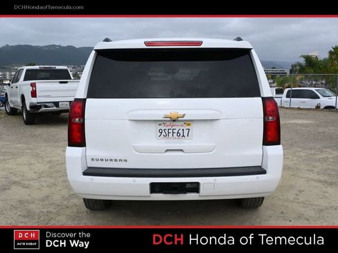 Used 2019 Chevrolet Suburban LT image 6