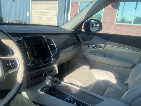 Used 2021 Volvo XC90 T6 Inscription w/ Advanced Package AWD/4WD image 11