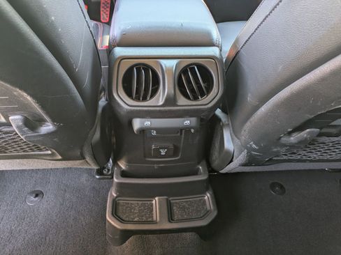 Used 2020 Jeep Wrangler Unlimited Rubicon image 23