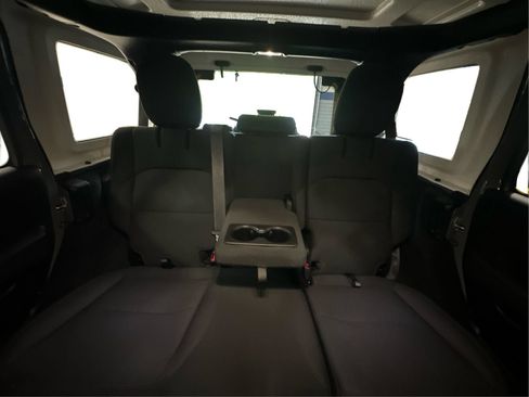 Used 2023 Jeep Wrangler Unlimited w/ Cold Weather Group AWD/4WD image 15