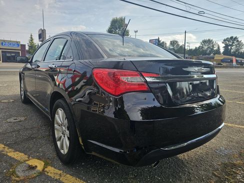 Used 2014 Chrysler 200 Limited w/ Sun/Sound Group image 4