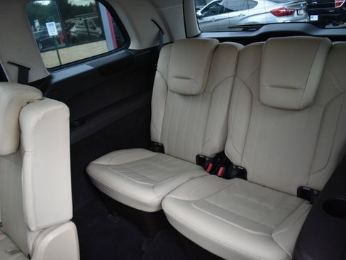 Used 2018 Mercedes-Benz GLS 450 4MATIC w/ Premium Package image 30