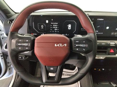 Used 2025 Kia K4 GT-Line w/ GT-Line Premium Package image 12