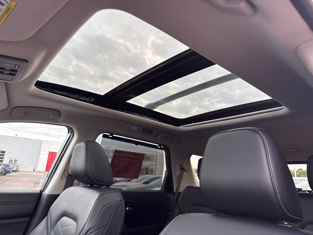 Certified 2023 Nissan Pathfinder Platinum AWD/4WD image 47