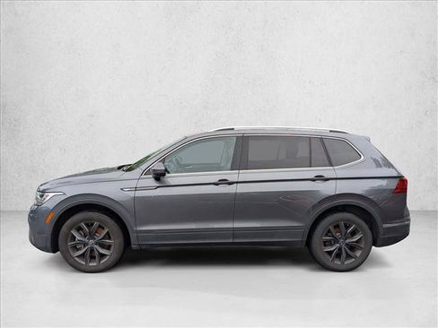 Used 2022 Volkswagen Tiguan SE FWD image 6