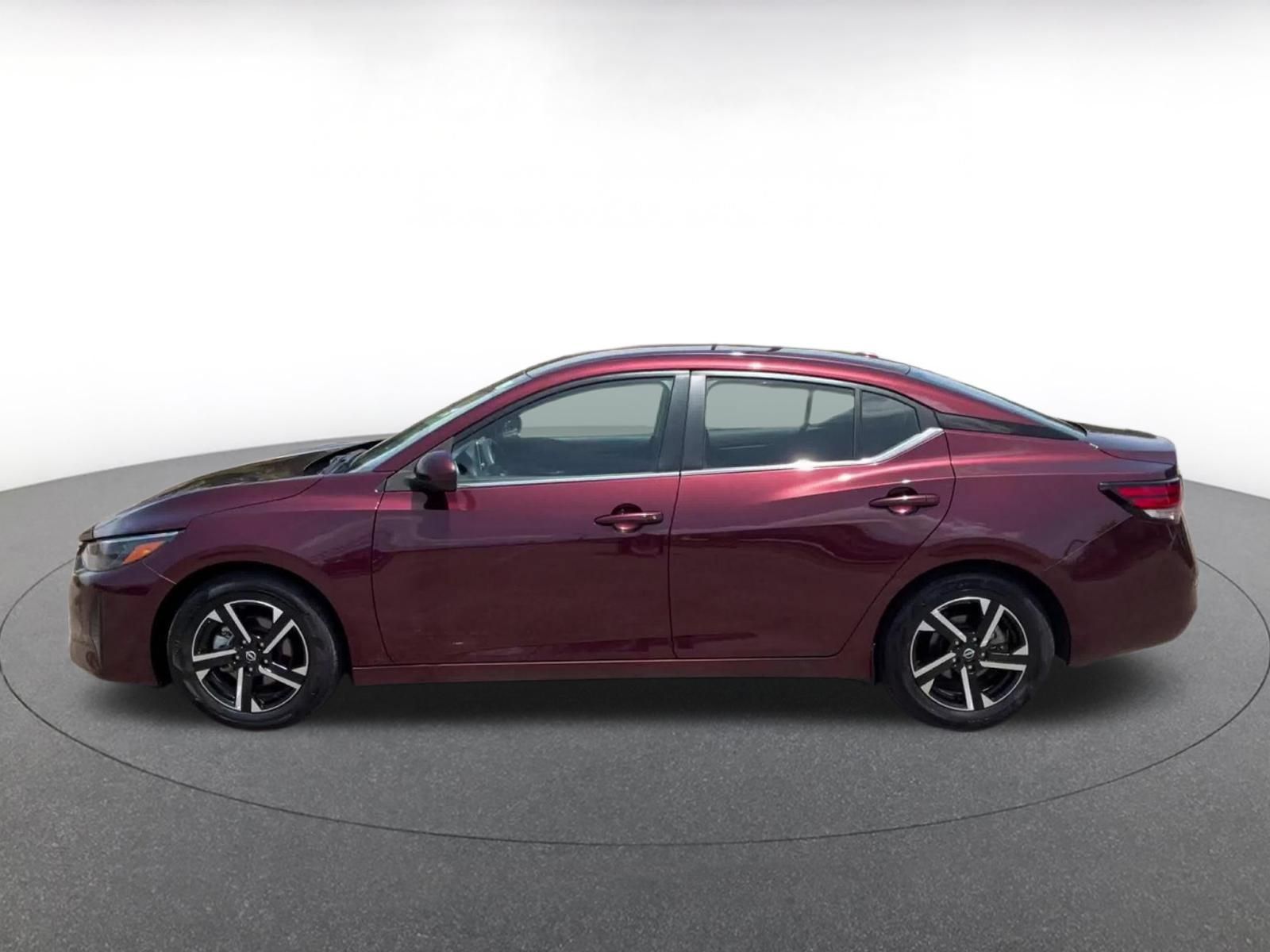 Used 2025 Nissan Sentra SV FWD image 8
