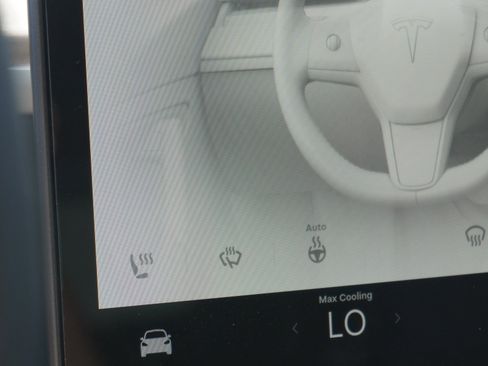 Used 2023 Tesla Model 3 Standard Range RWD image 23
