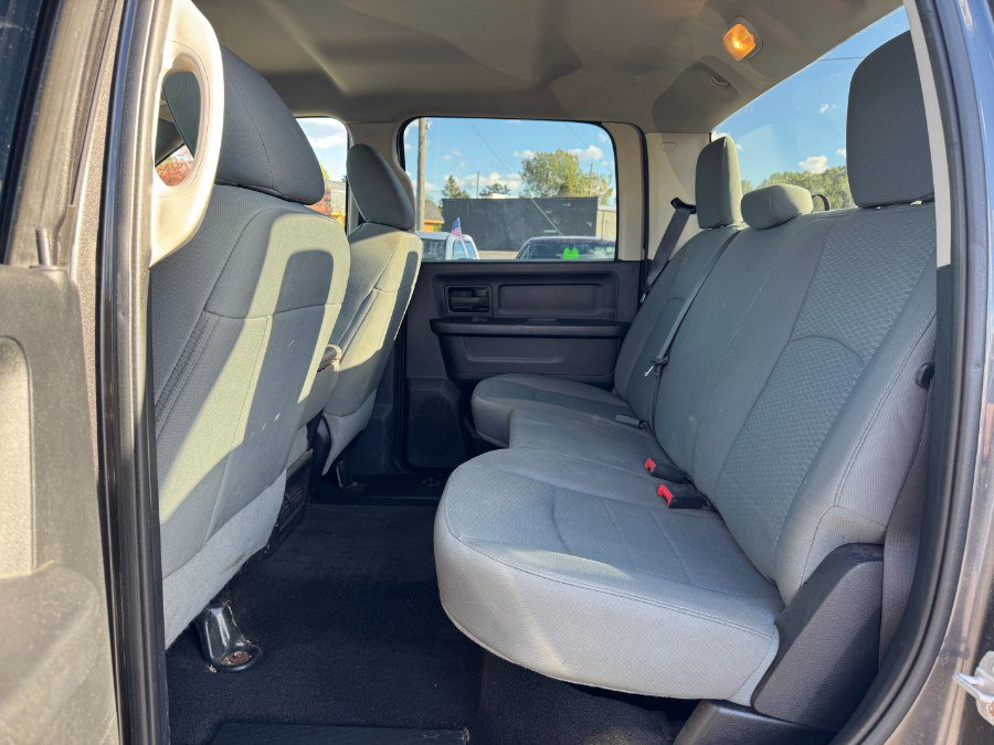Used 2015 RAM 3500 Tradesman w/ Chrome Appearance Group AWD/4WD image 16